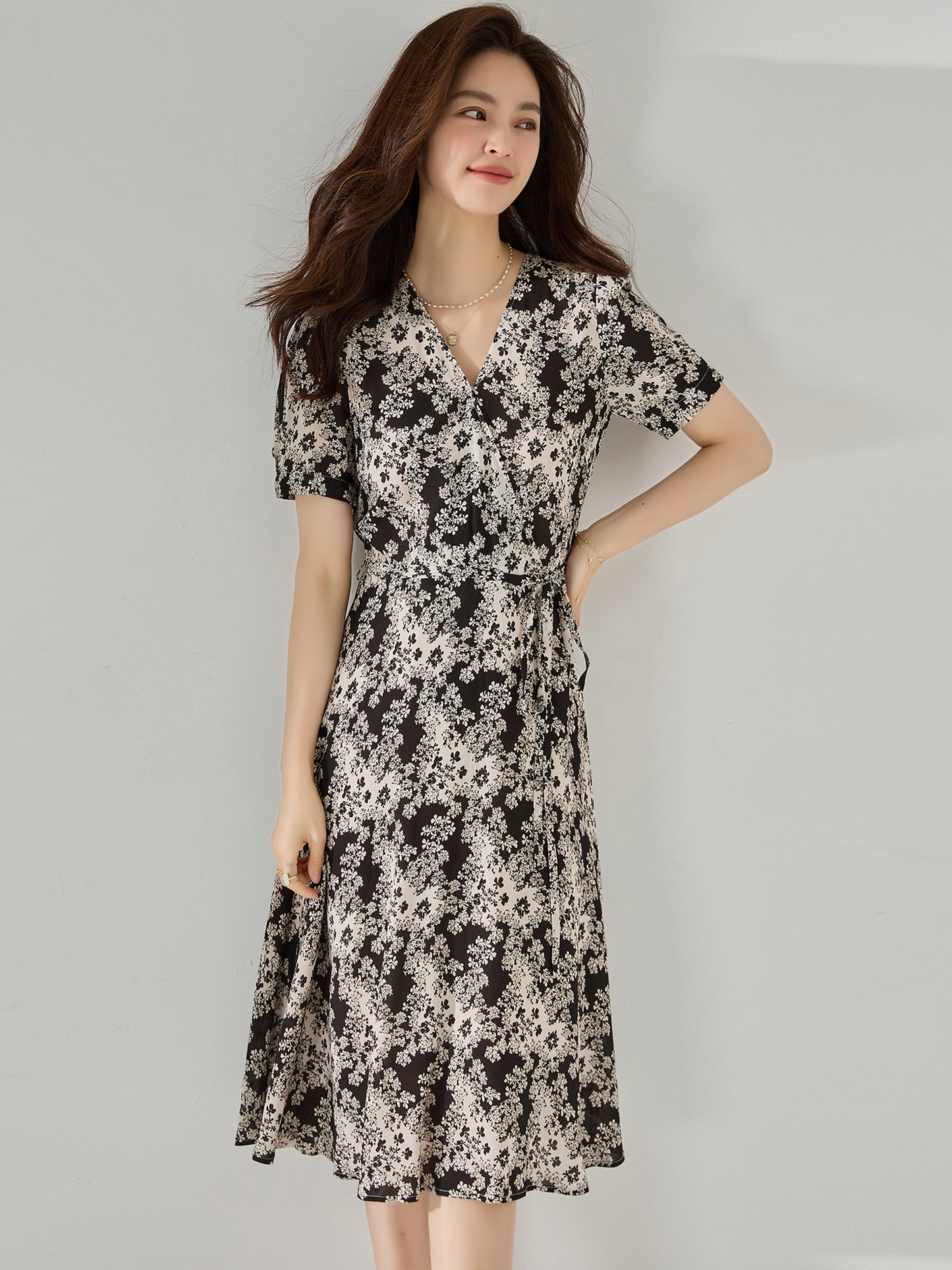 【C&M】Black and white floral dress